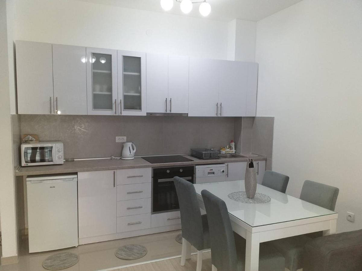 Renome Apartmani Banja Koviljaca Luaran gambar