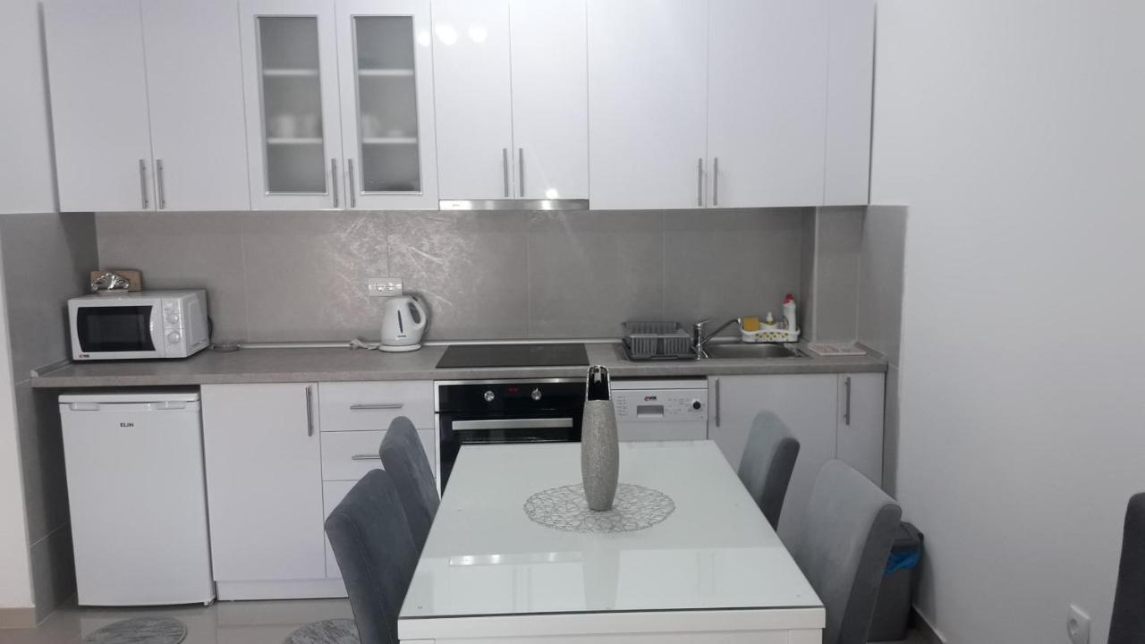 Renome Apartmani Banja Koviljaca Luaran gambar