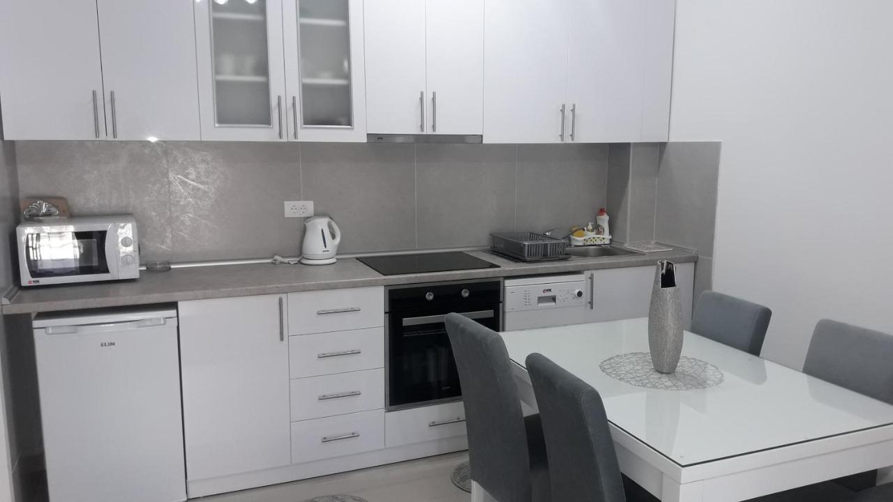 Renome Apartmani Banja Koviljaca Luaran gambar