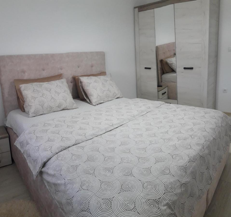 Renome Apartmani Banja Koviljaca Luaran gambar