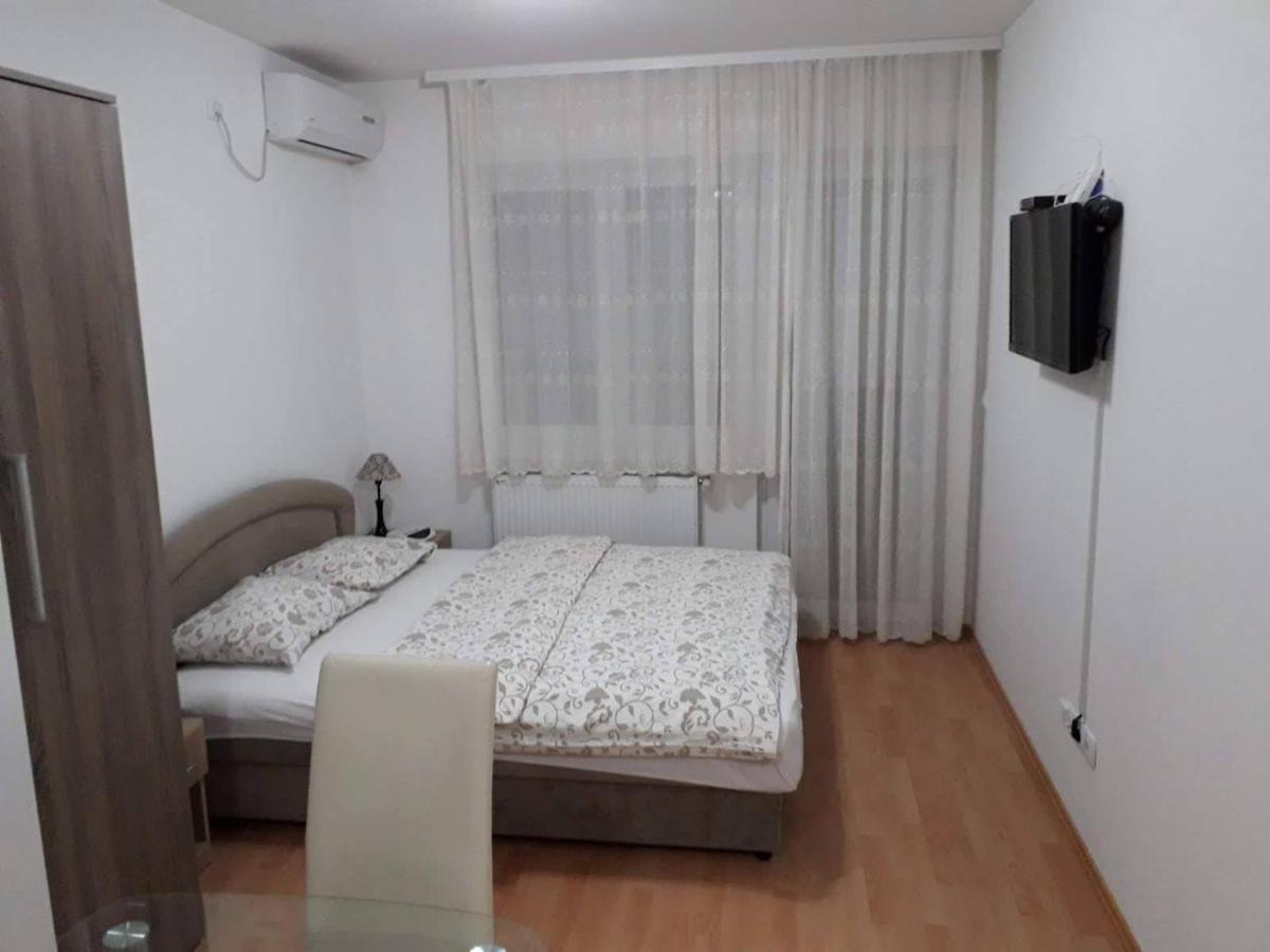 Renome Apartmani Banja Koviljaca Luaran gambar