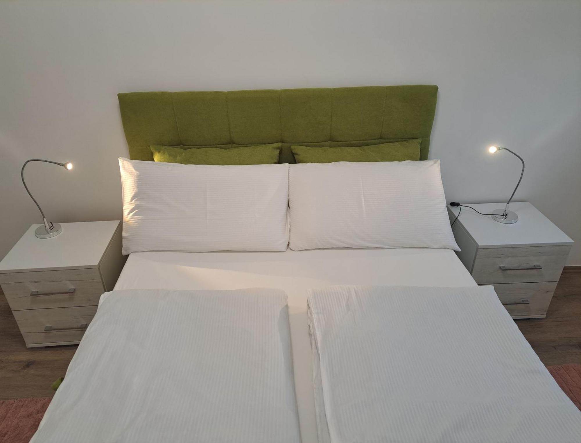 Renome Apartmani Banja Koviljaca Luaran gambar