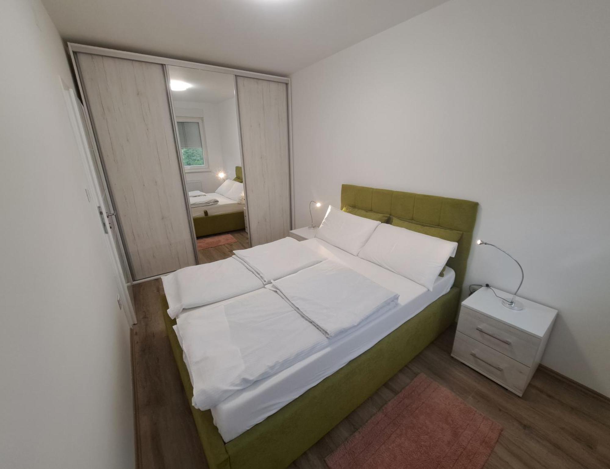 Renome Apartmani Banja Koviljaca Luaran gambar