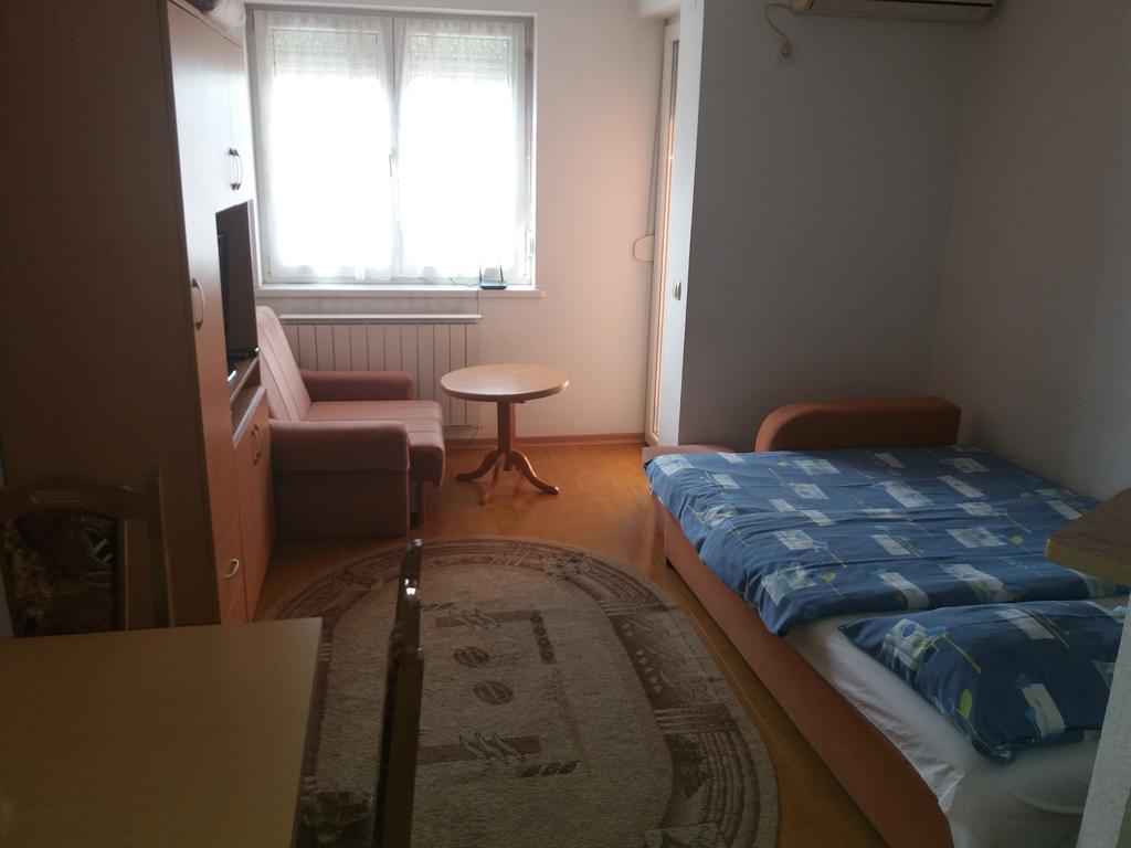 Renome Apartmani Banja Koviljaca Luaran gambar