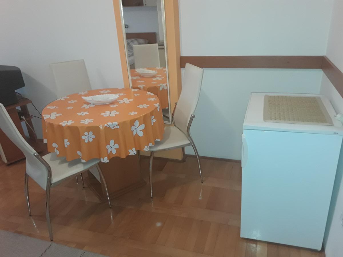Renome Apartmani Banja Koviljaca Luaran gambar