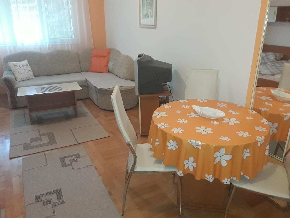 Renome Apartmani Banja Koviljaca Luaran gambar